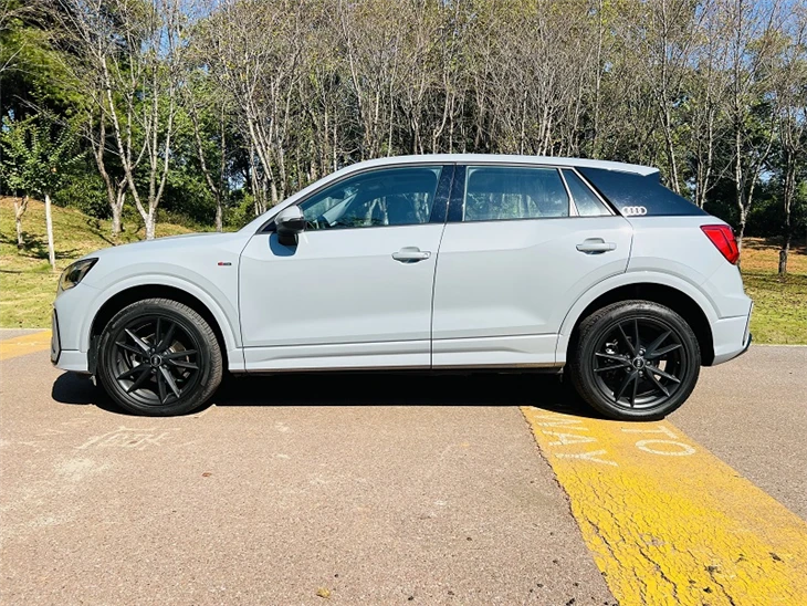 Audi2022 Audi Q2L 35 TFSI Progressive Dynamic Country VI suppliers Audi2022 Audi Q2L 35 TFSI Progressive Dynamic Country VI suppliers
